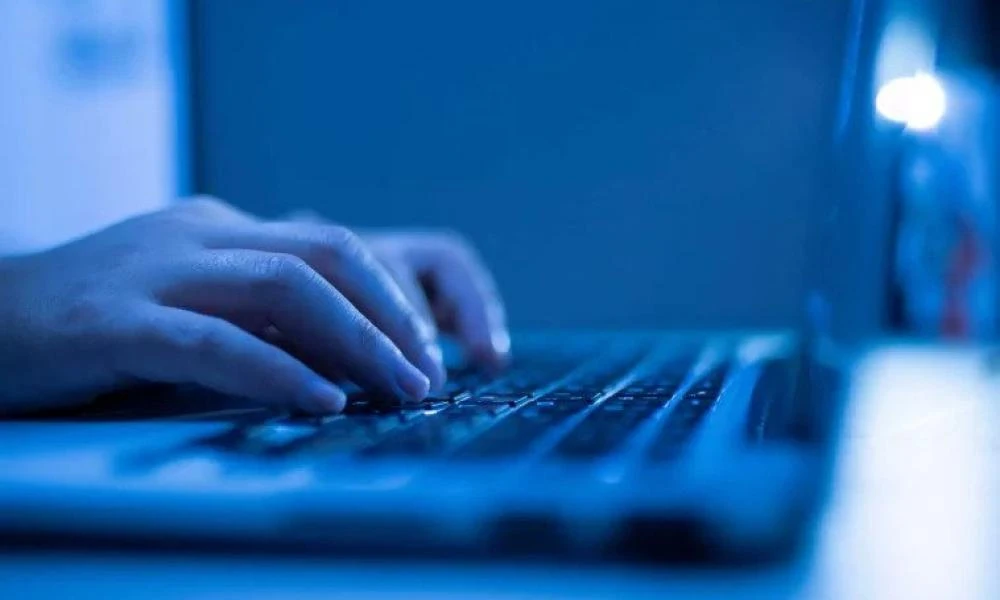 ΕΛ.ΑΣ: Συναγερμός για email-απάτη που στέλνουν επιτήδειοι σε πολίτες